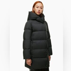 Aritzia Babaton Duvet Puffer Mid Size Small